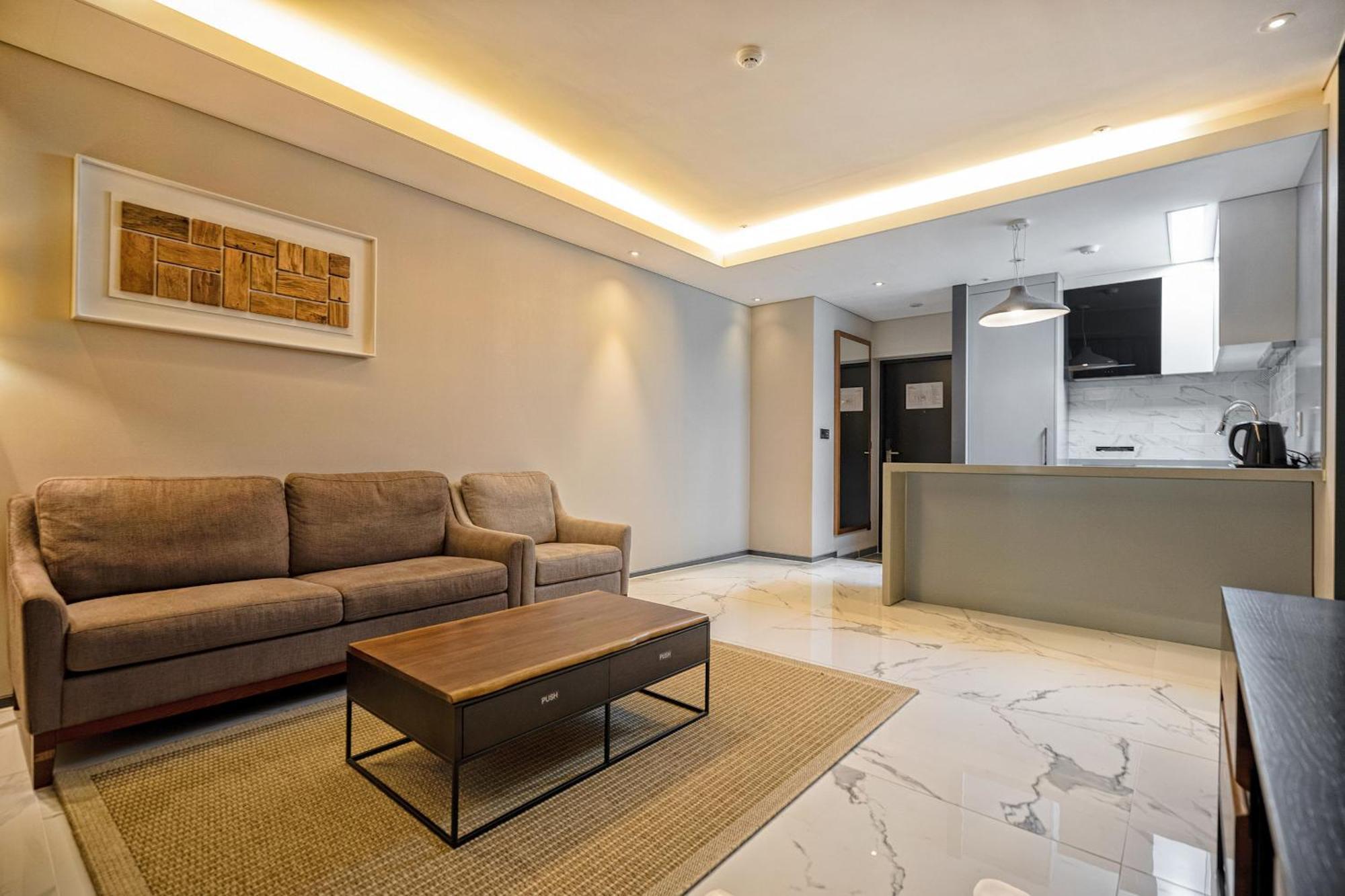 Gloucester Hotel ชองจู ภายนอก รูปภาพ