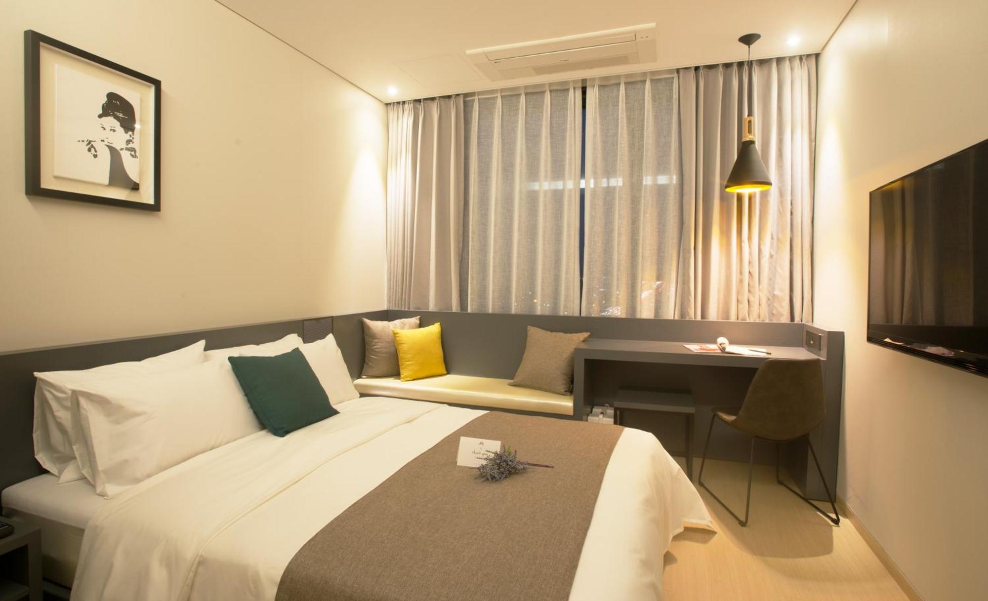 Gloucester Hotel ชองจู ภายนอก รูปภาพ