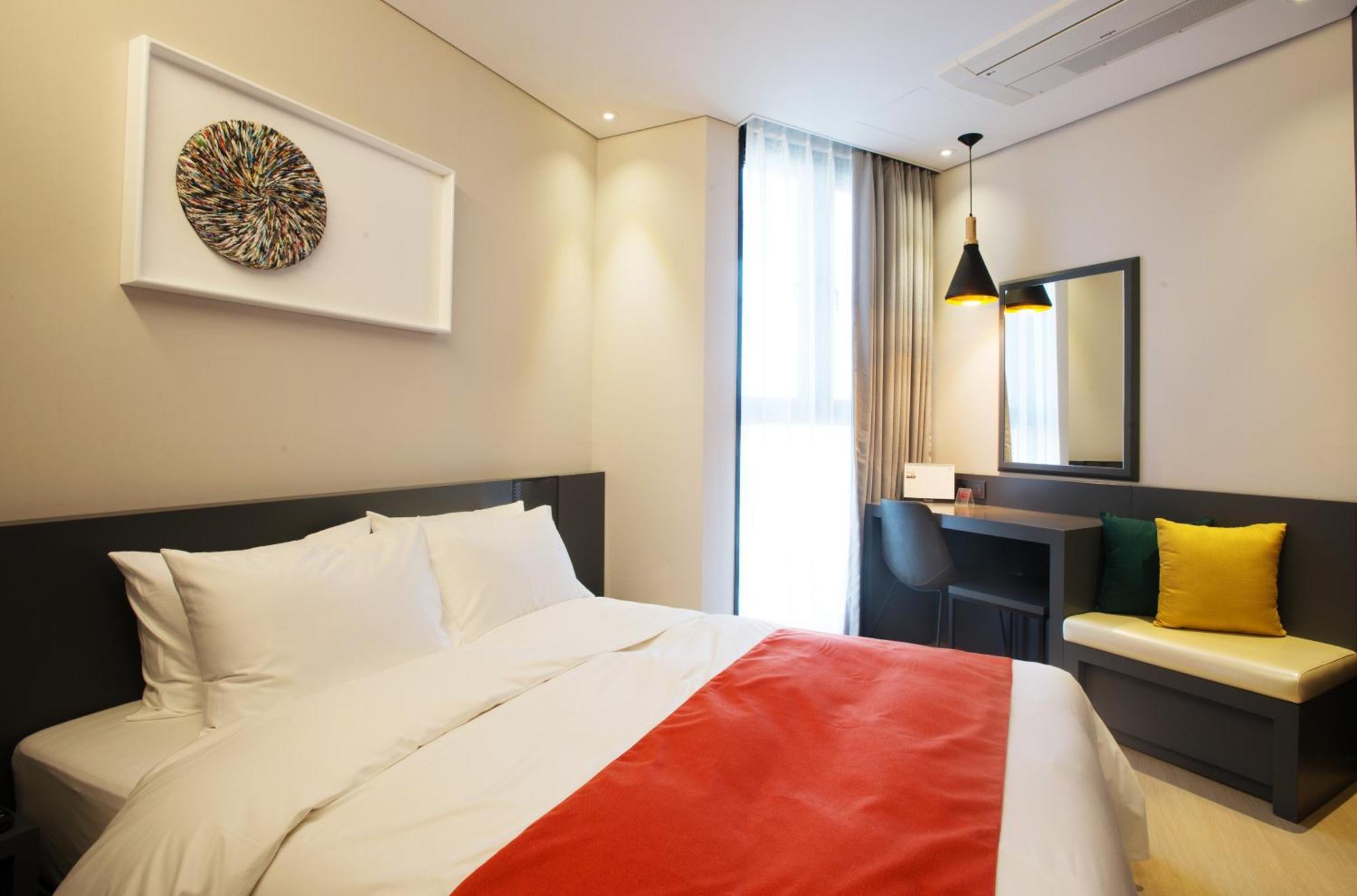 Gloucester Hotel ชองจู ภายนอก รูปภาพ
